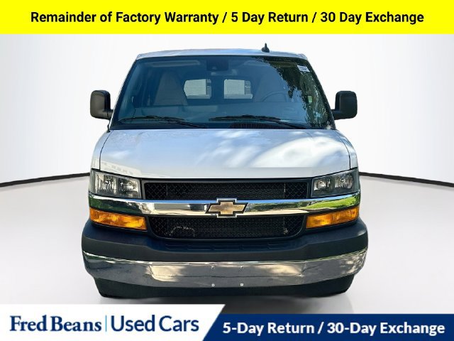 Used 2025 Chevrolet Express 3500 LT w/ LT Preferred Equipment Group RWD image 3