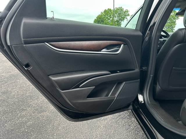 Used 2019 Cadillac XTS Luxury FWD image 16