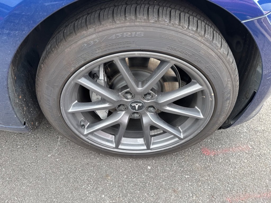 Used 2021 Tesla Model 3 Standard Range Plus image 4