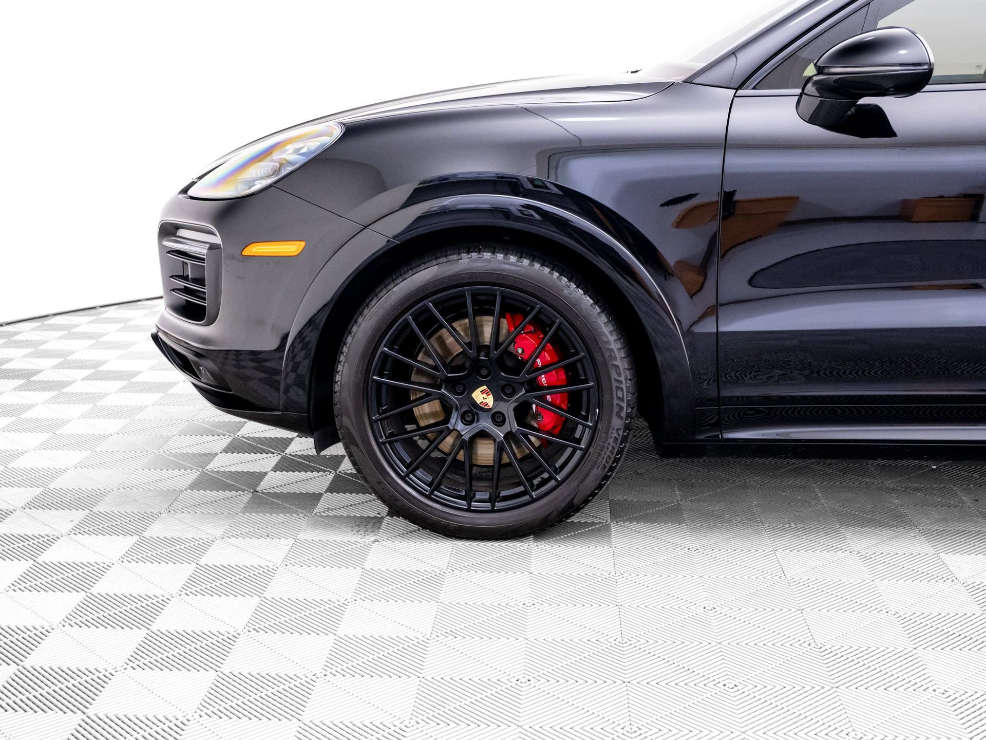 Certified 2023 Porsche Cayenne GTS AWD/4WD image 35