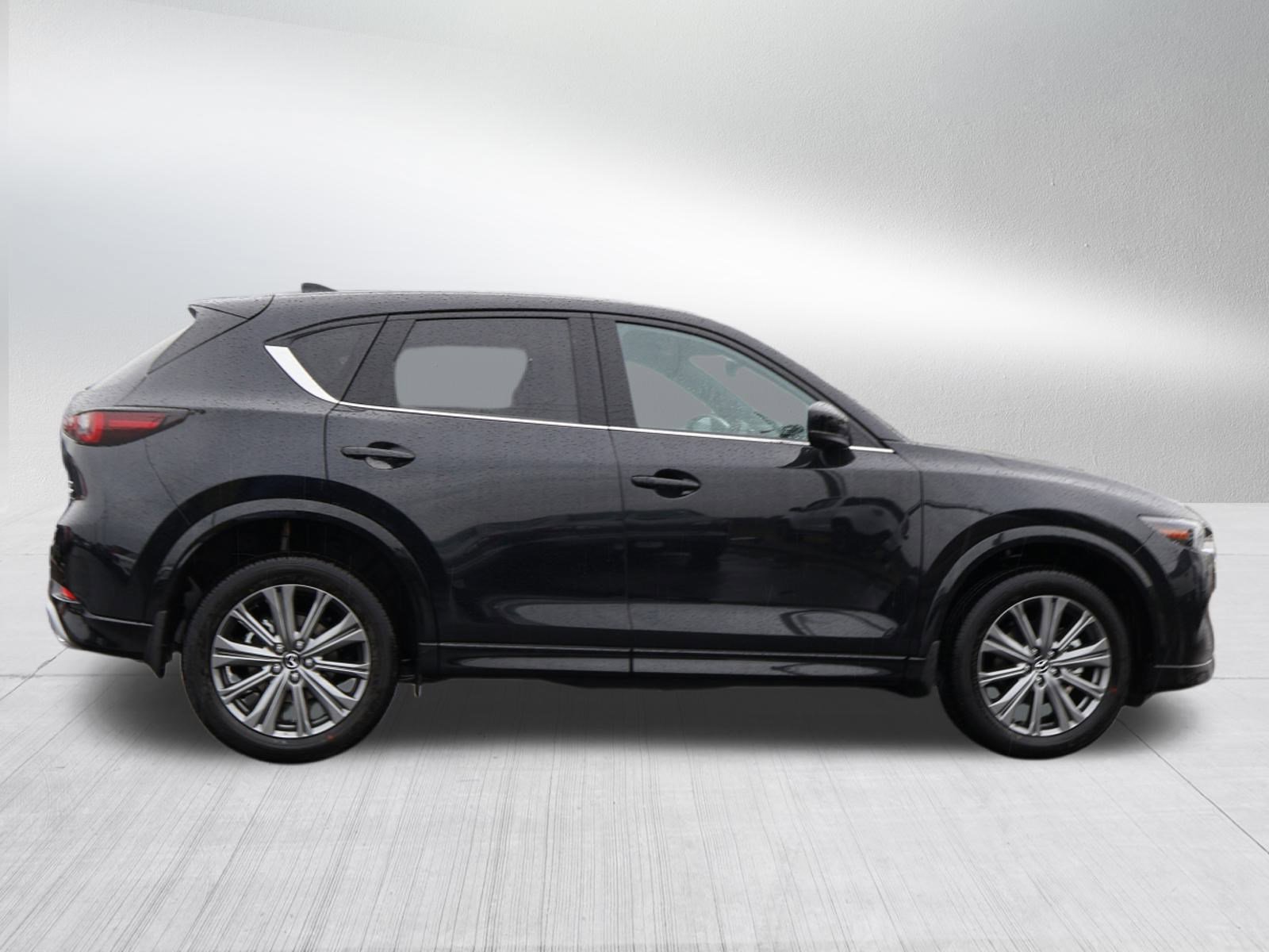 New 2025 MAZDA CX-5 Signature image 8
