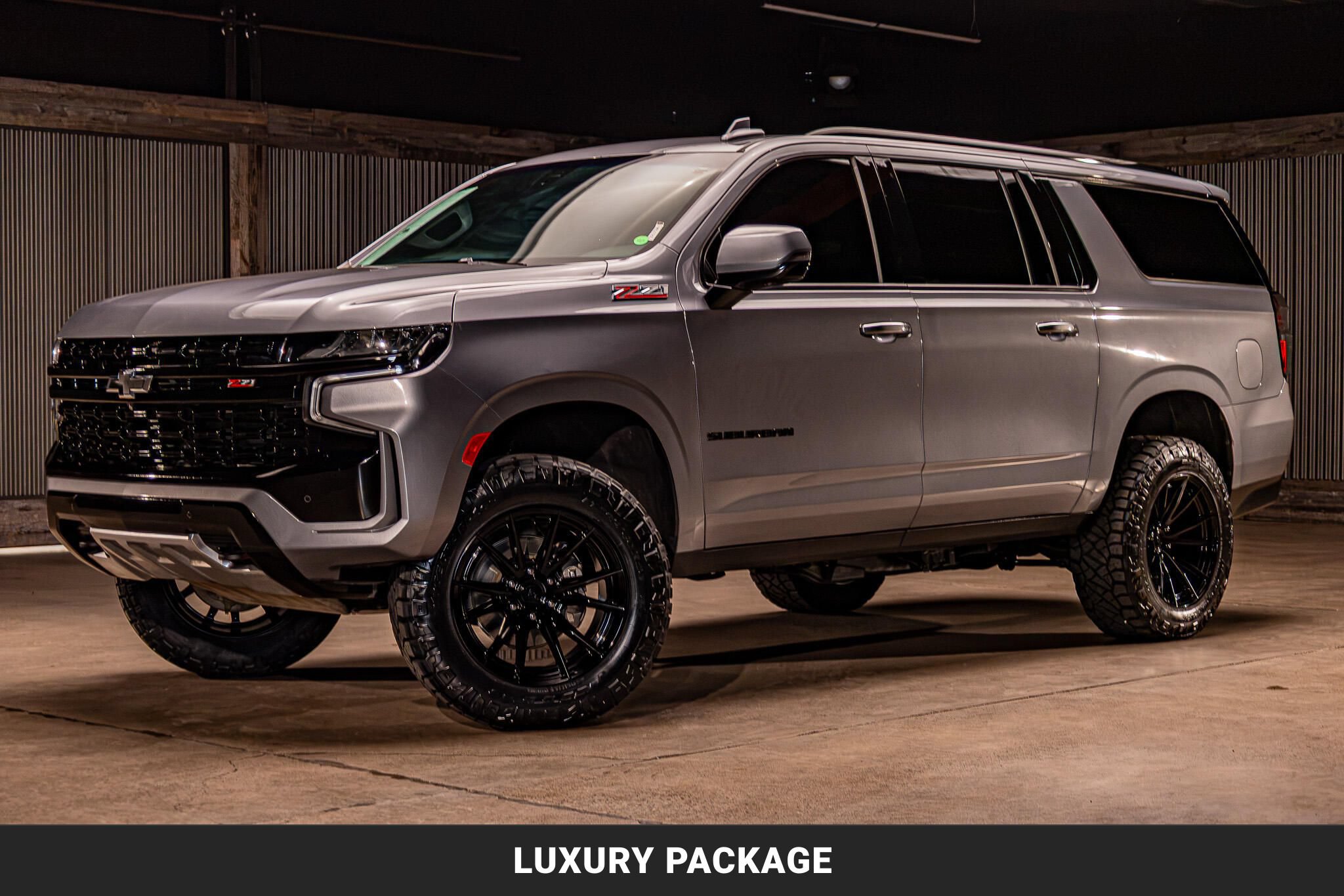 Used 2022 Chevrolet Suburban Z71 w/ Luxury Package AWD/4WD image 5