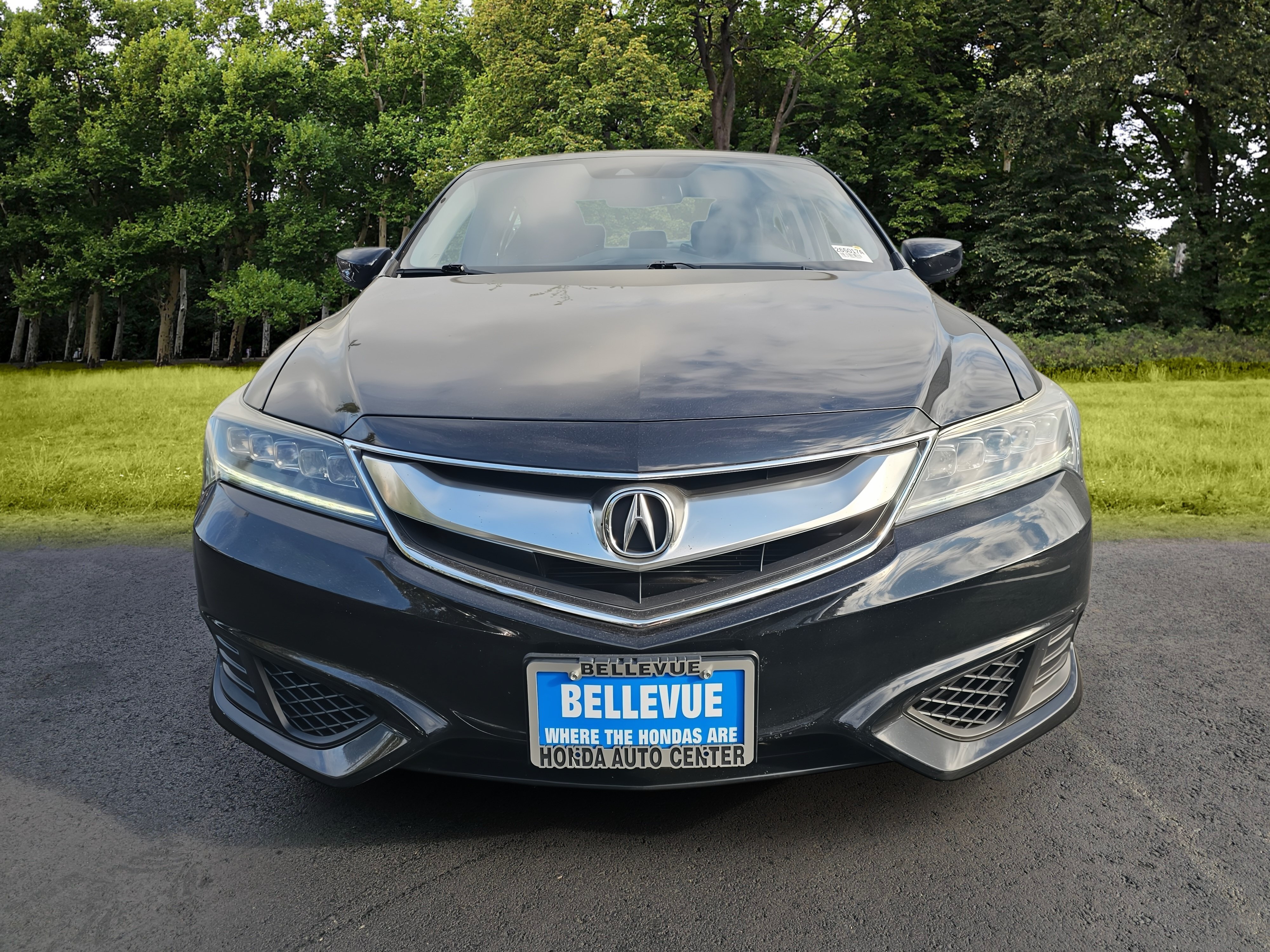 Used 2017 Acura ILX FWD image 2