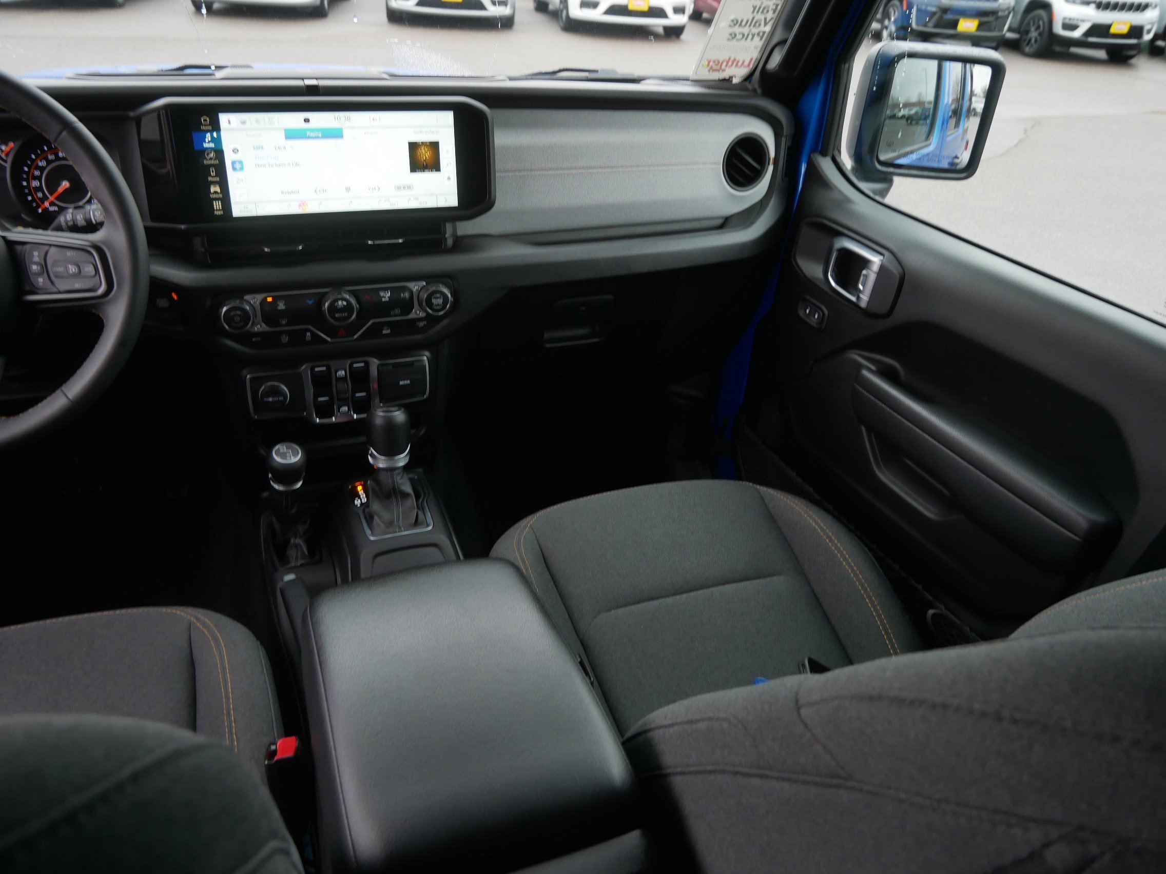 Used 2024 Jeep Wrangler Sport S image 11