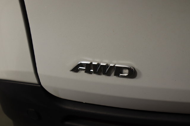 Used 2024 Toyota Sienna XLE AWD/4WD image 47