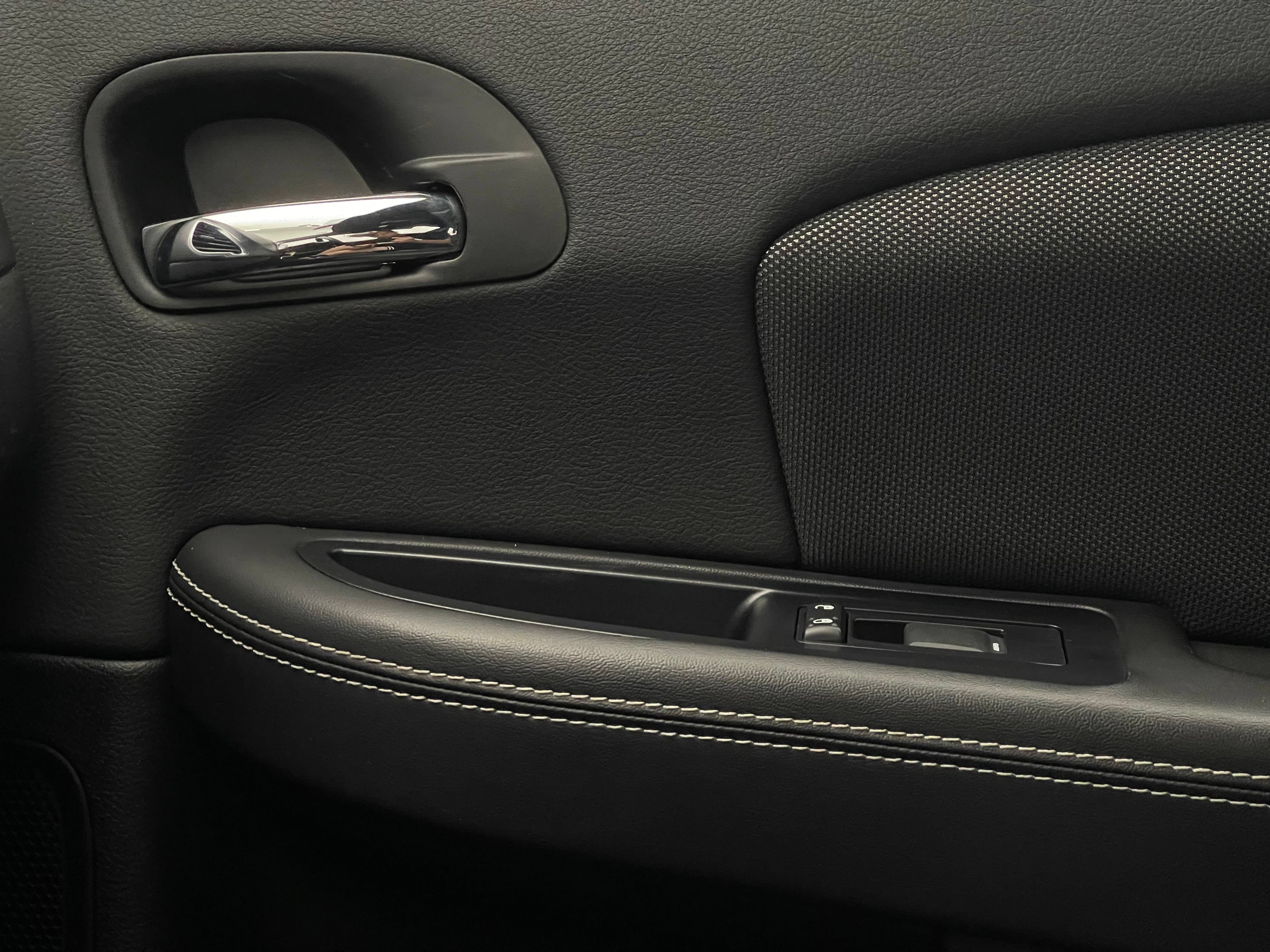 Used 2013 Dodge Avenger SXT w/ Rallye Appearance Group FWD image 33