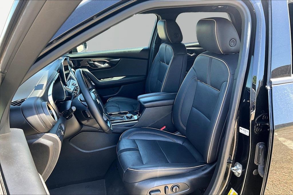 Used 2024 Chevrolet Blazer Premier AWD/4WD image 25