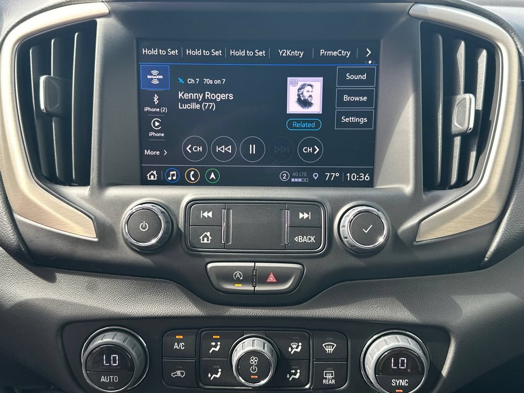 Used 2024 GMC Terrain Denali w/ Denali Premium Package AWD/4WD image 30