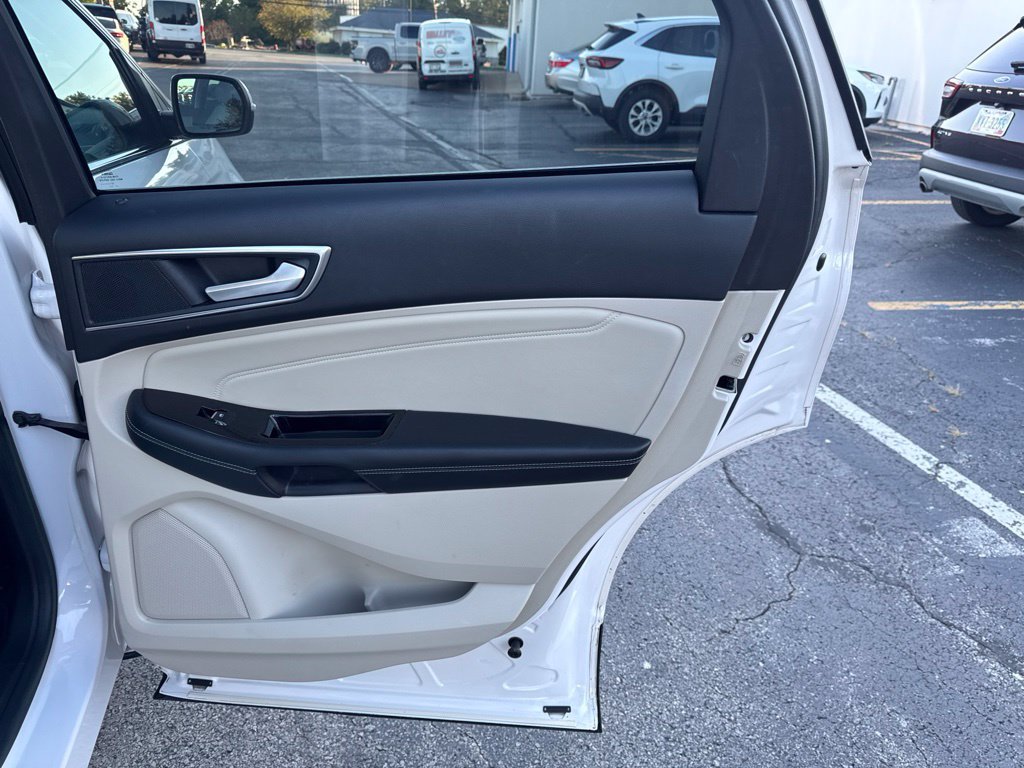 Certified 2017 Ford Edge Titanium w/ Equipment Group 301A FWD image 39