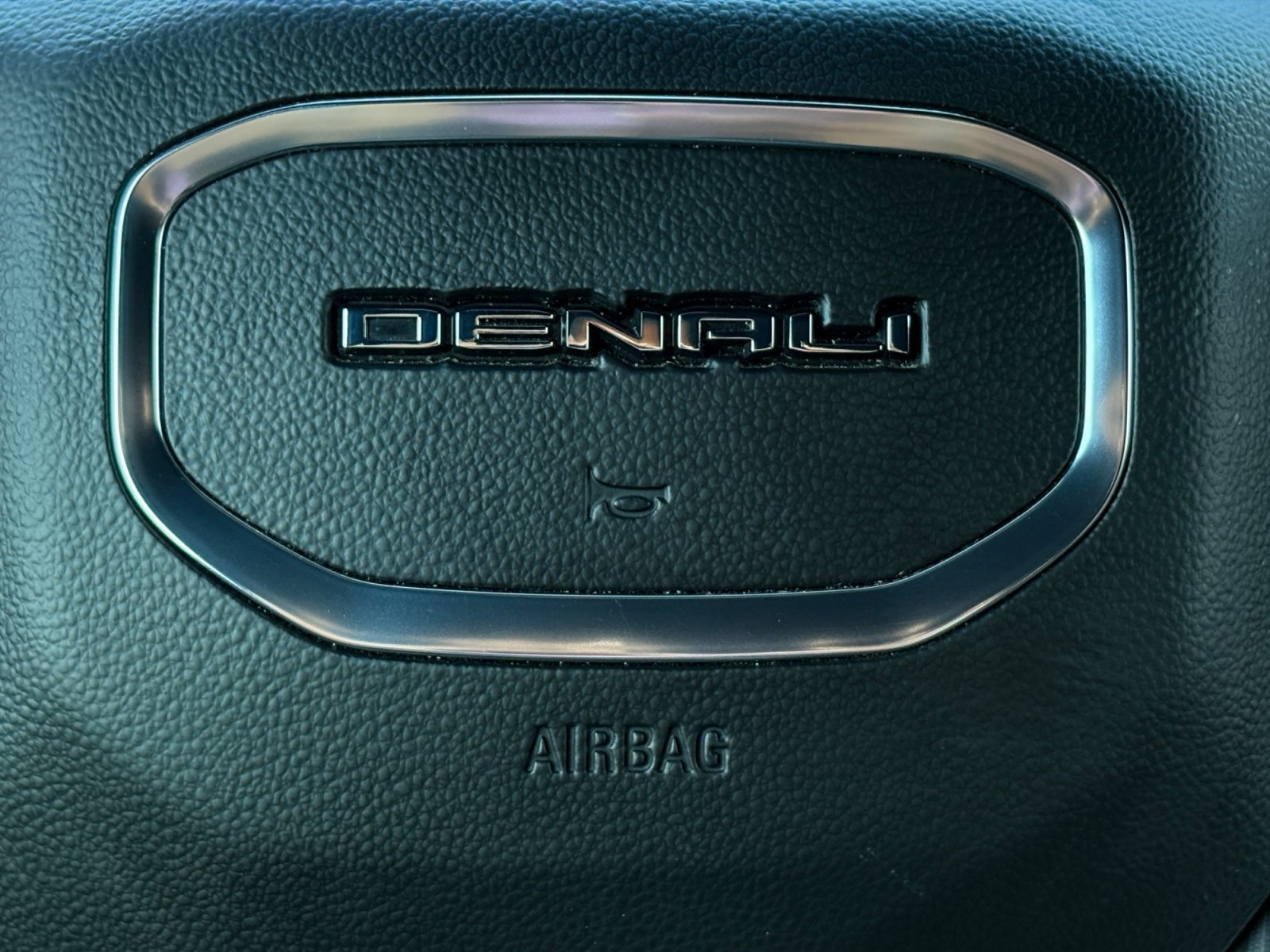 Used 2024 GMC Sierra 1500 Denali Ultimate AWD/4WD image 25