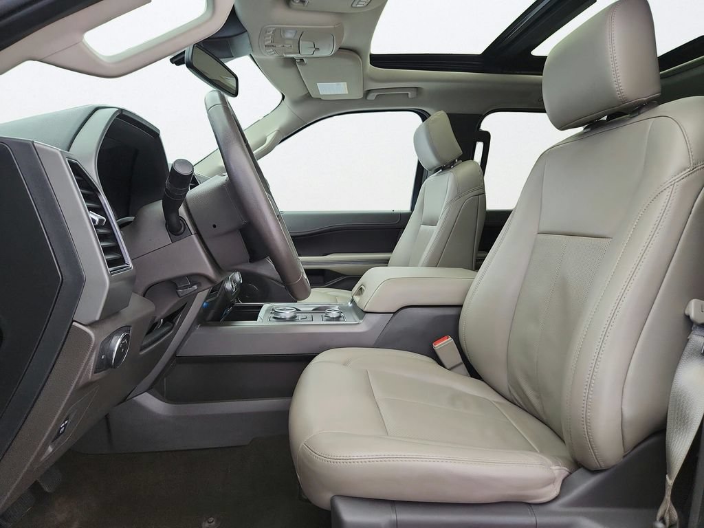 Used 2020 Ford Expedition XLT w/ Equipment Group 201A AWD/4WD image 10