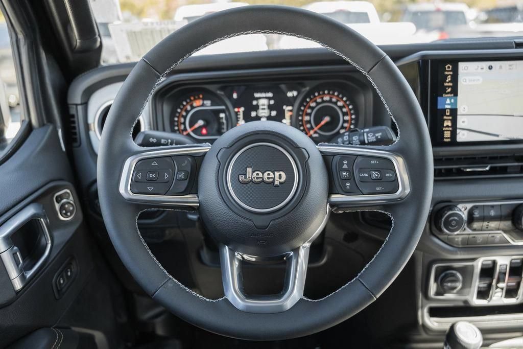 New 2025 Jeep Wrangler Unlimited Sahara w/ Technology Group AWD/4WD image 28