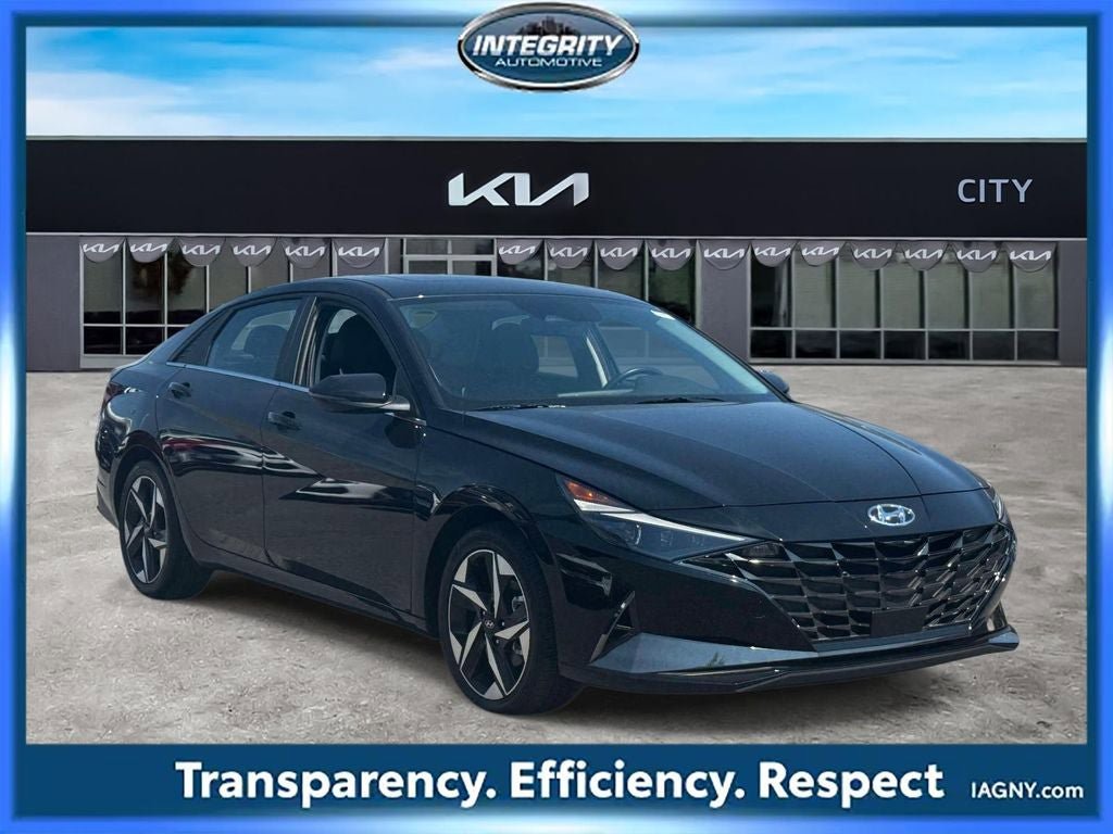 Used 2023 Hyundai Elantra Limited w/ Preferred Accessory Package FWD image 1