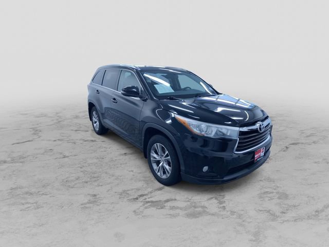 Used 2015 Toyota Highlander XLE image 3
