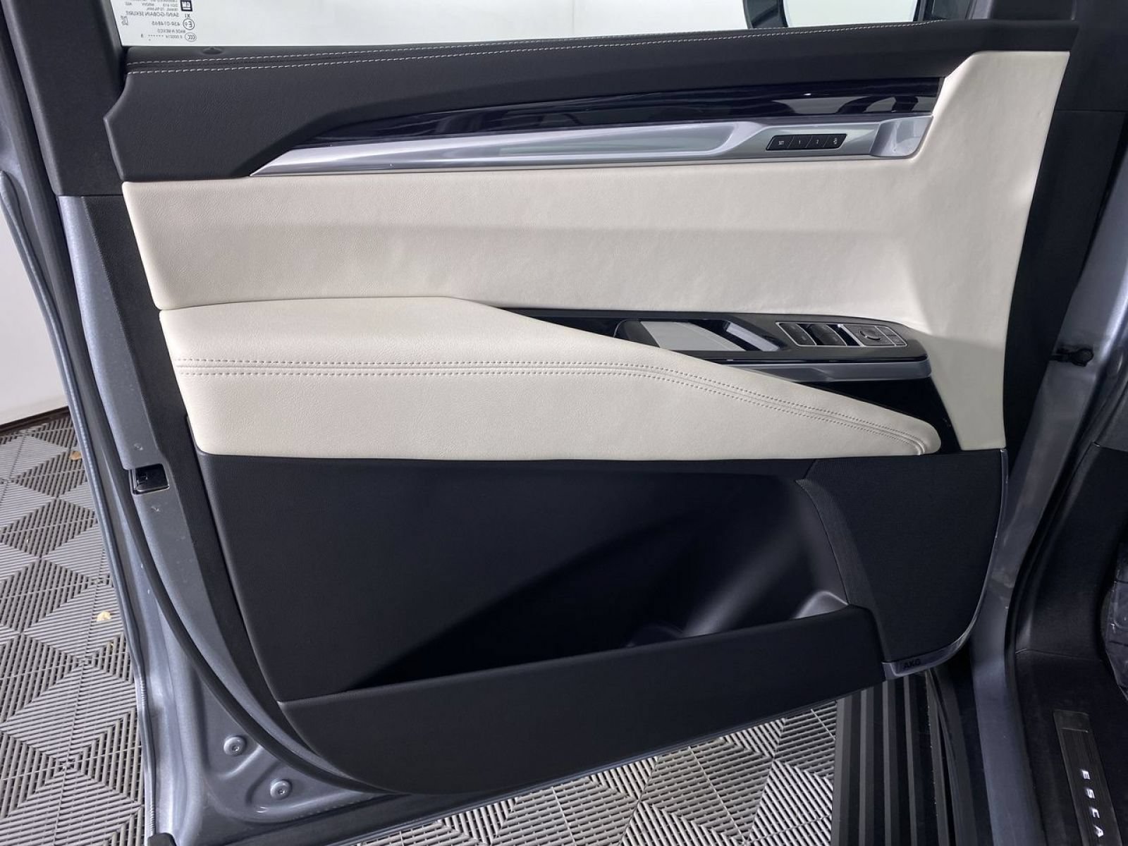 Certified 2025 Cadillac Escalade Sport w/ Touring Package AWD/4WD image 12
