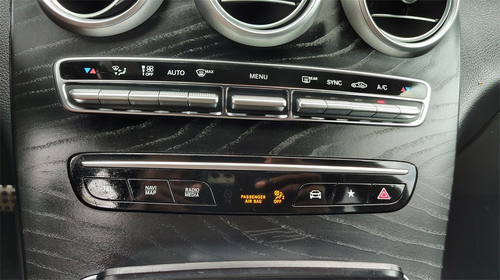 Used 2022 Mercedes-Benz GLC 300 4MATIC image 25
