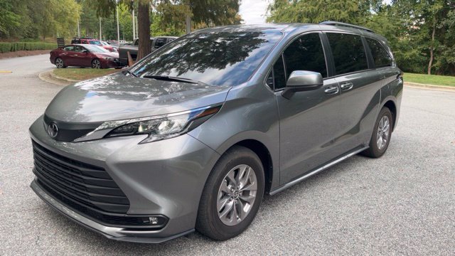 Used 2026 Toyota Sienna XLE