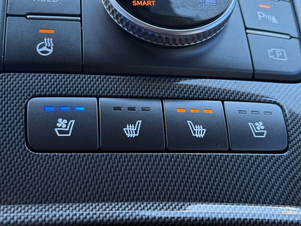 Certified 2021 Hyundai Santa Fe Limited w/ Cargo Package image 5