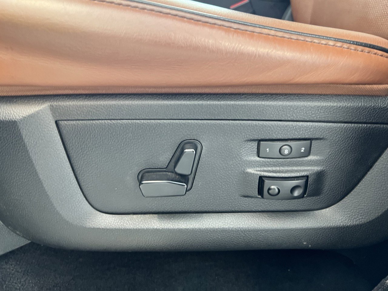 Used 2017 RAM 1500 Laramie Longhorn w/ Protection Group image 34