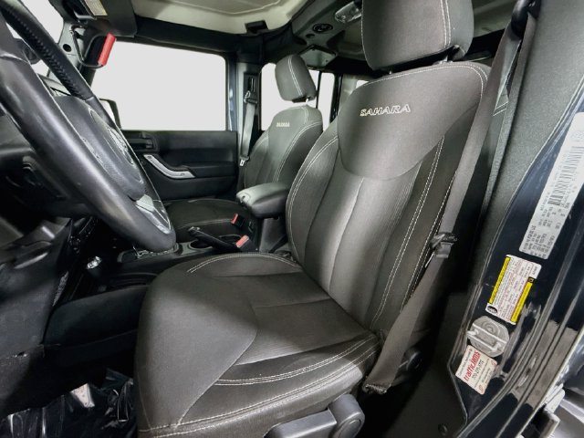 Used 2016 Jeep Wrangler Unlimited Sahara AWD/4WD image 21