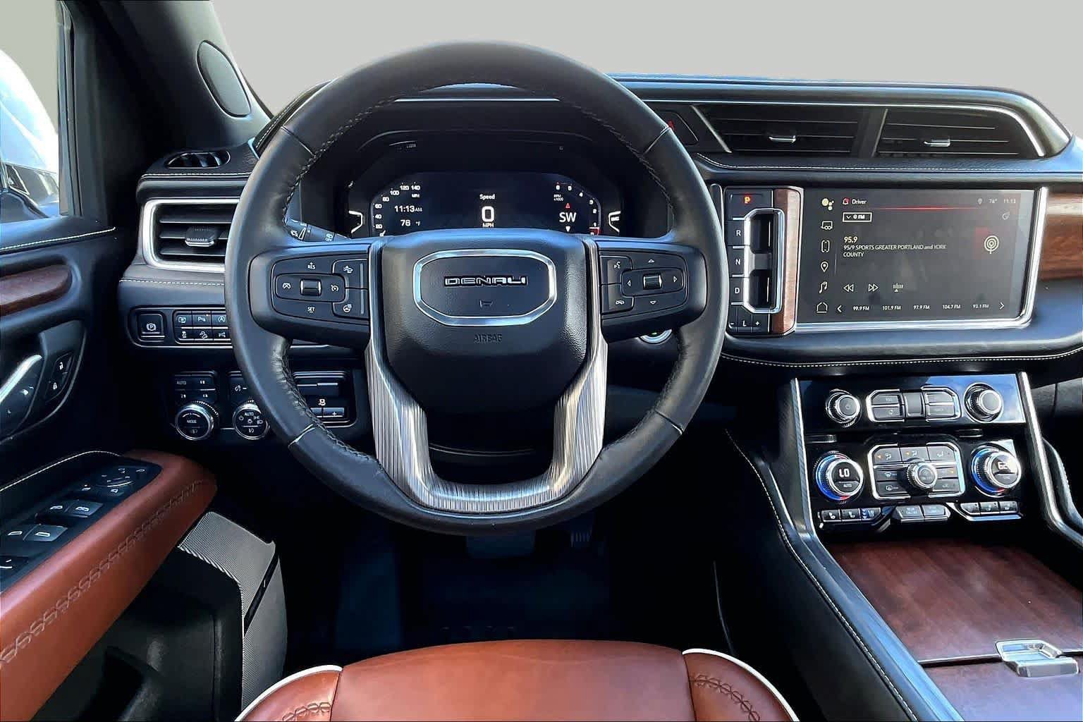 Used 2023 GMC Yukon Denali Ultimate AWD/4WD image 6