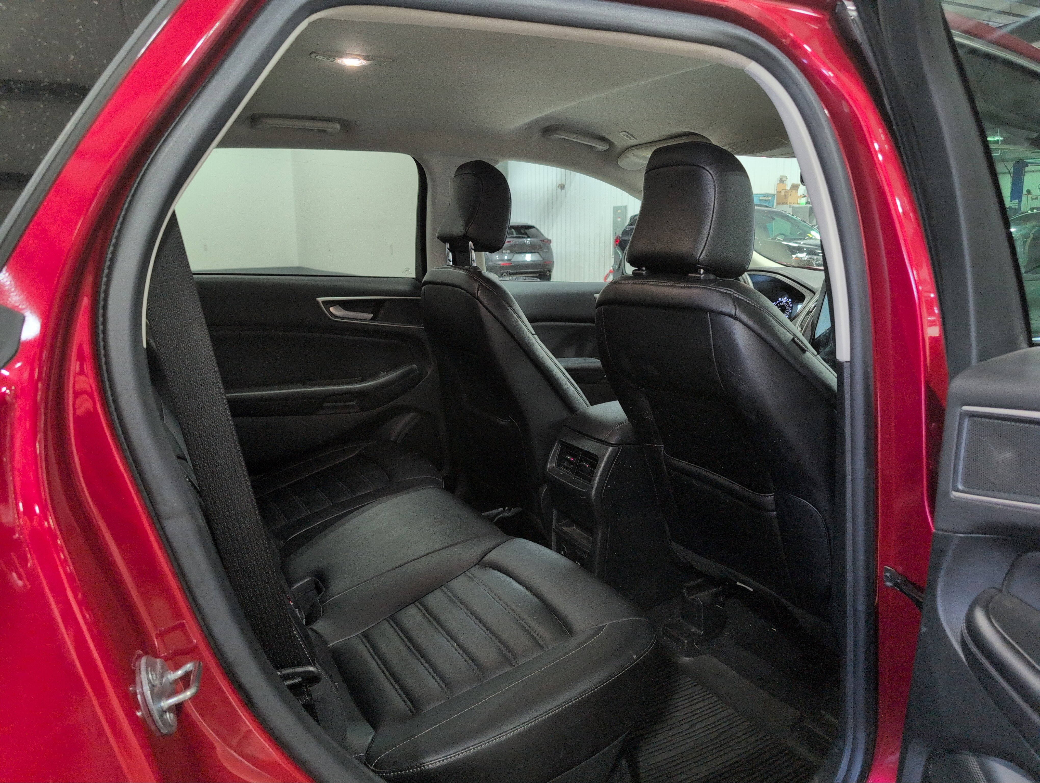 Used 2023 Ford Edge SEL w/ Convenience Package AWD/4WD image 11