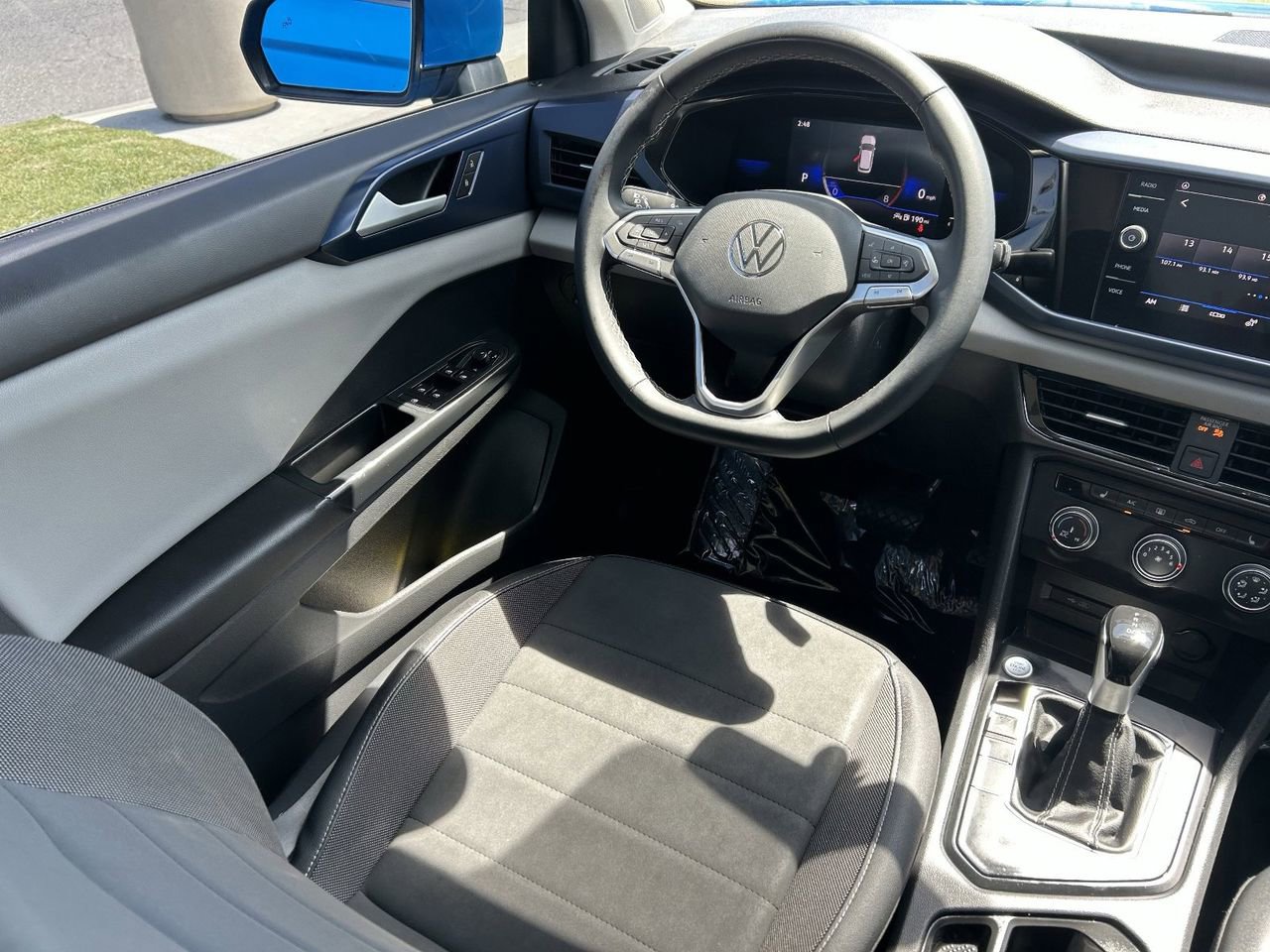 Used 2022 Volkswagen Taos SE FWD image 15