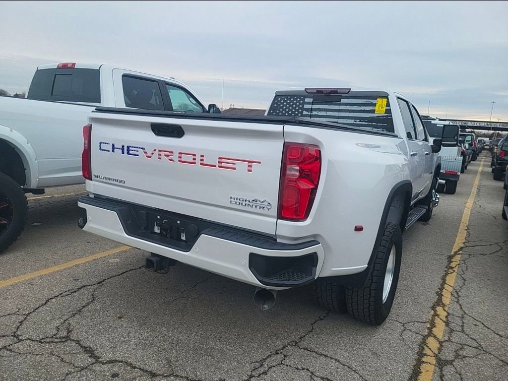 Used 2021 Chevrolet Silverado 3500 High Country image 3