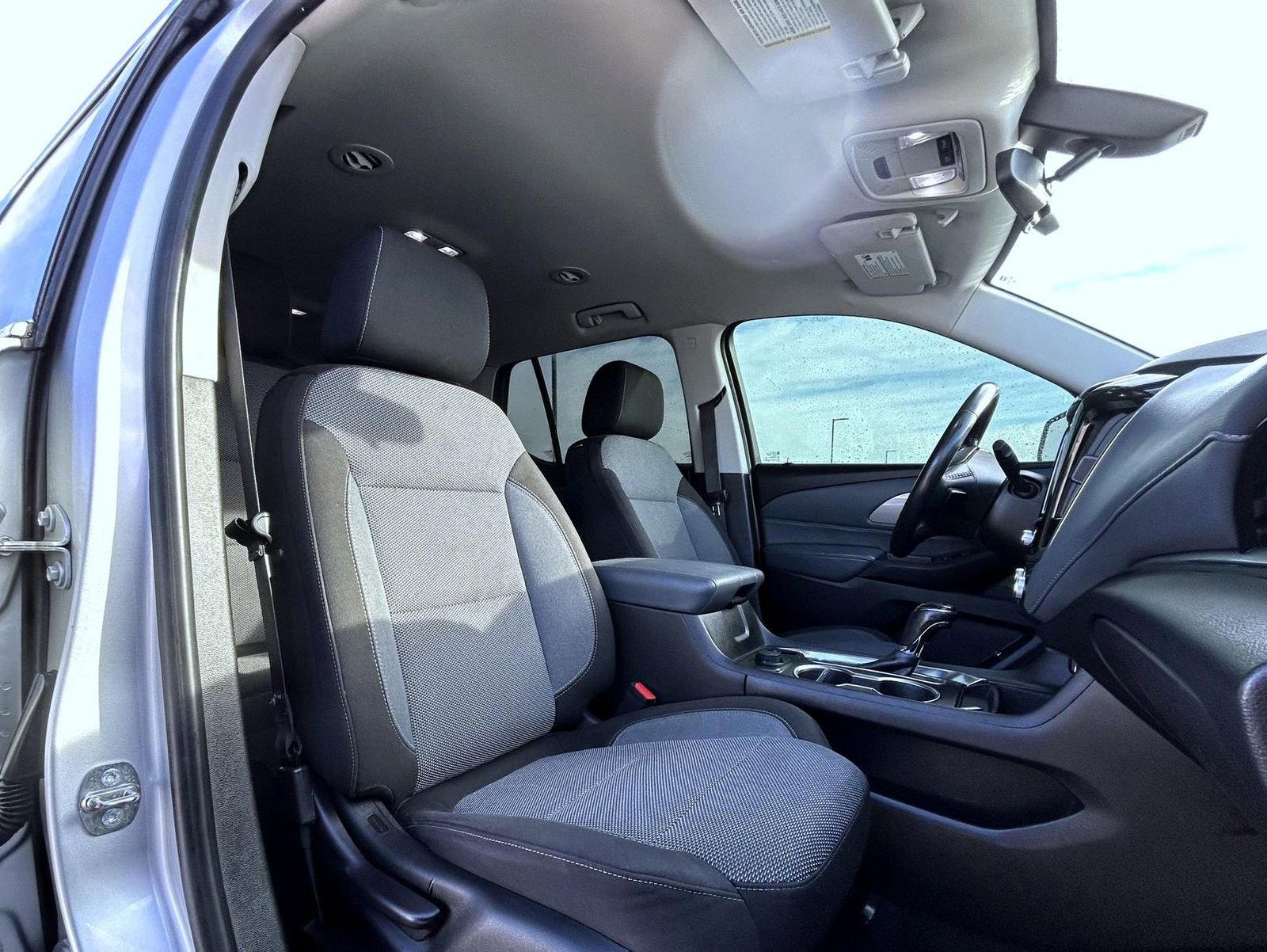 Used 2018 Chevrolet Traverse LT image 15