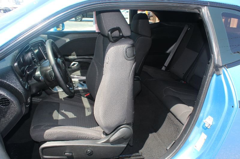 Used 2019 Dodge Challenger SXT image 11