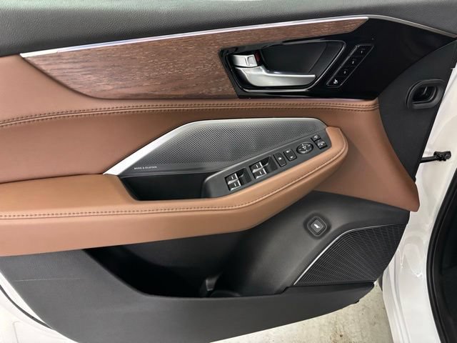 Used 2026 Acura MDX SH-AWD w/ Advance Package image 12