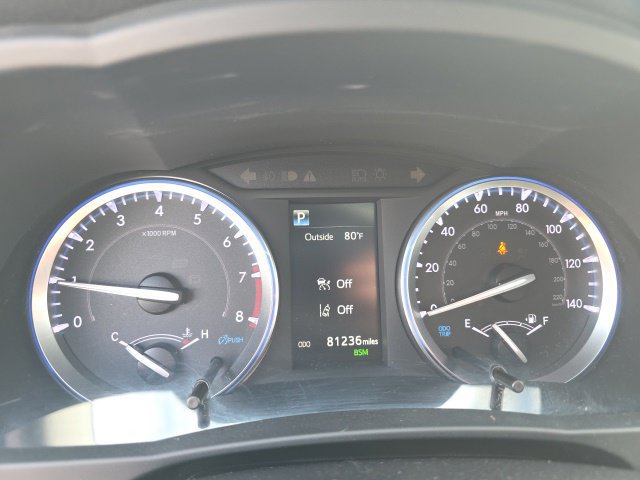 Used 2019 Toyota Highlander XLE AWD/4WD image 13