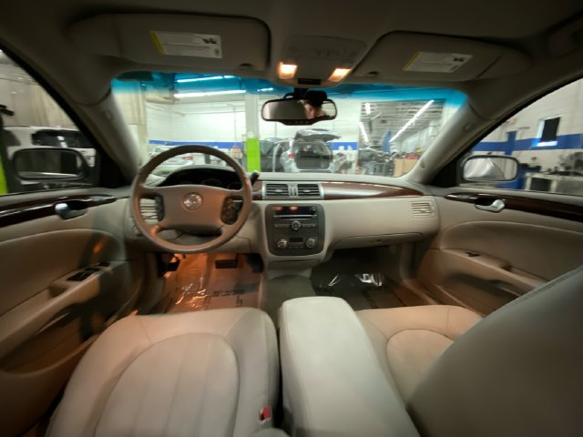 Used 2011 Buick Lucerne CXL FWD image 27