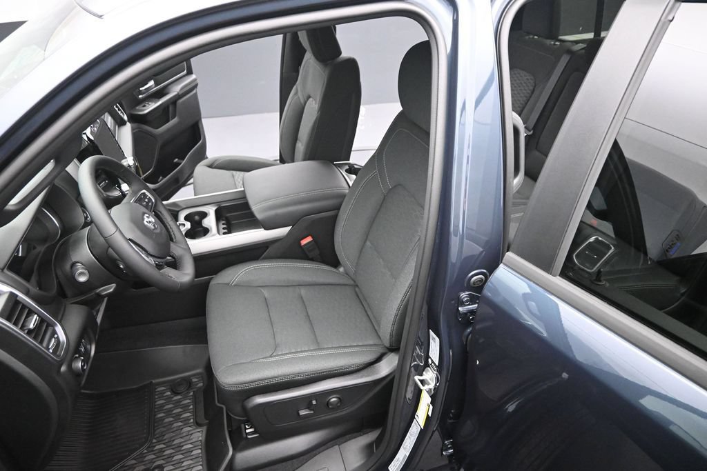 New 2026 RAM 1500 Big Horn AWD/4WD image 19
