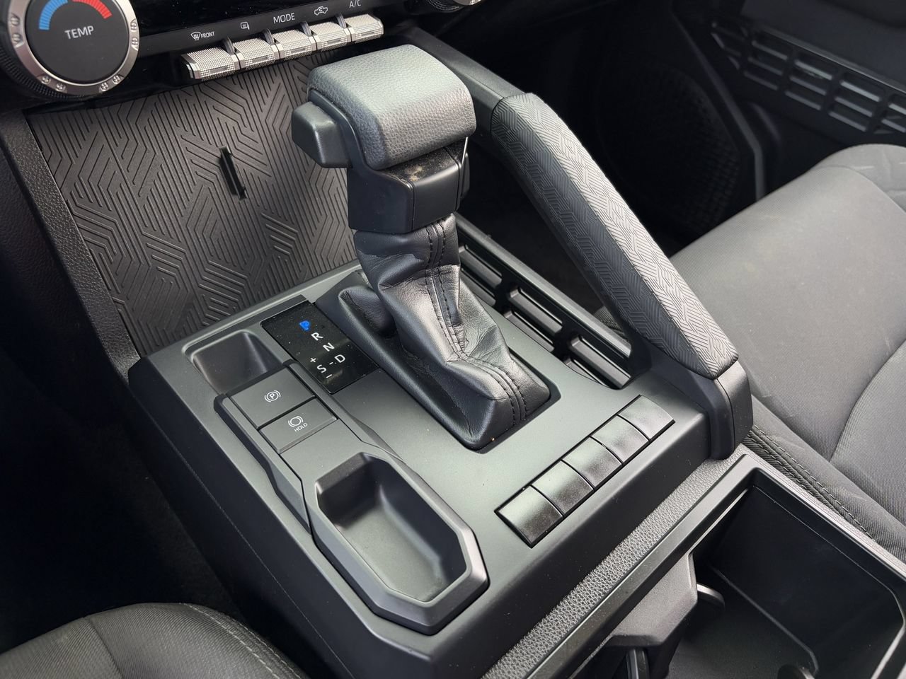 Used 2024 Toyota Tacoma SR RWD image 18