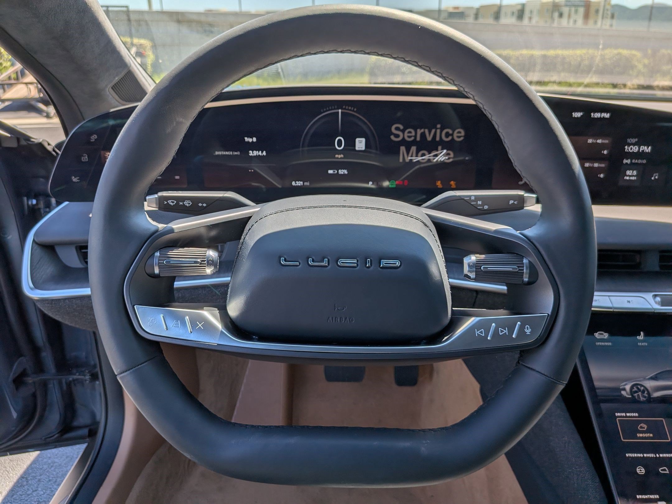 Used 2025 Lucid Air Touring image 17