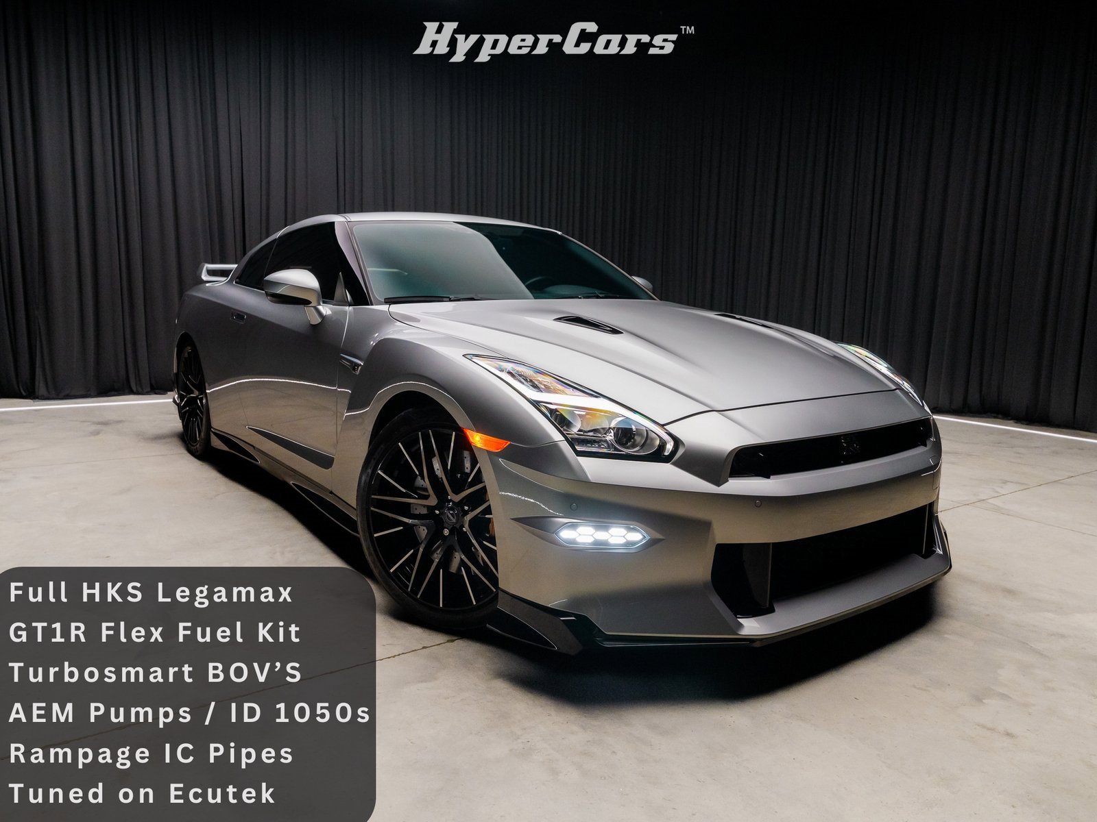 Used 2024 Nissan GT-R Premium w/ Floor Mat Package image 1