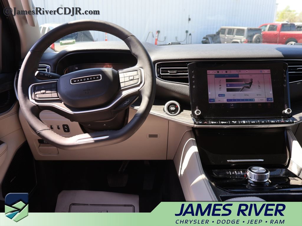 Used 2024 Jeep Wagoneer Series II w/ Flexible Seating Group image 20