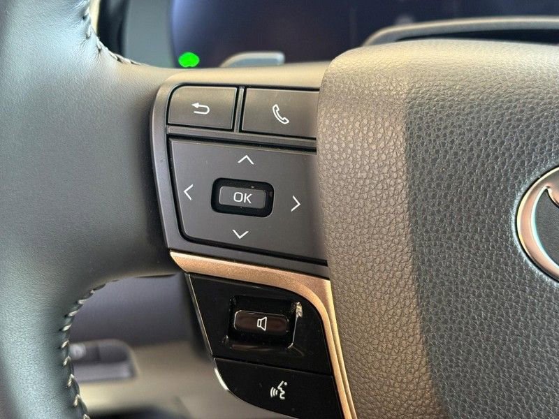 Used 2026 Toyota Crown Signia w/ Advanced Technology Package image 18