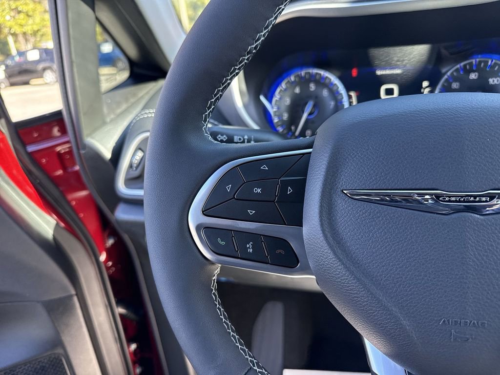 New 2026 Chrysler Pacifica Select image 15