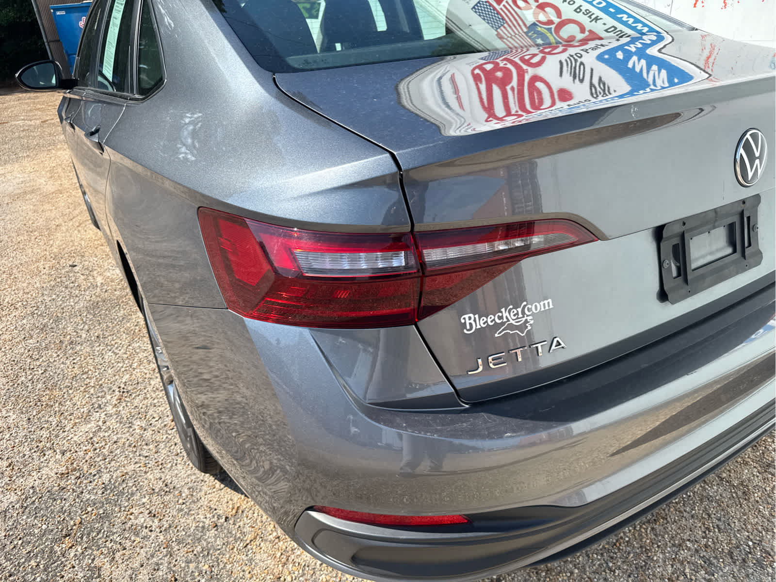 Used 2024 Volkswagen Jetta SE FWD image 17