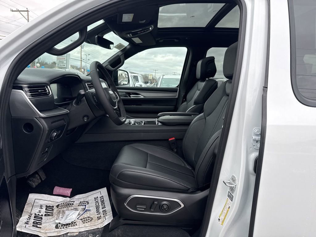 New 2026 Jeep Grand Wagoneer Limited w/ Premium Group II image 19