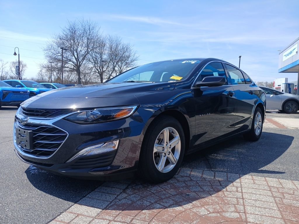 Used 2022 Chevrolet Malibu LS image 4
