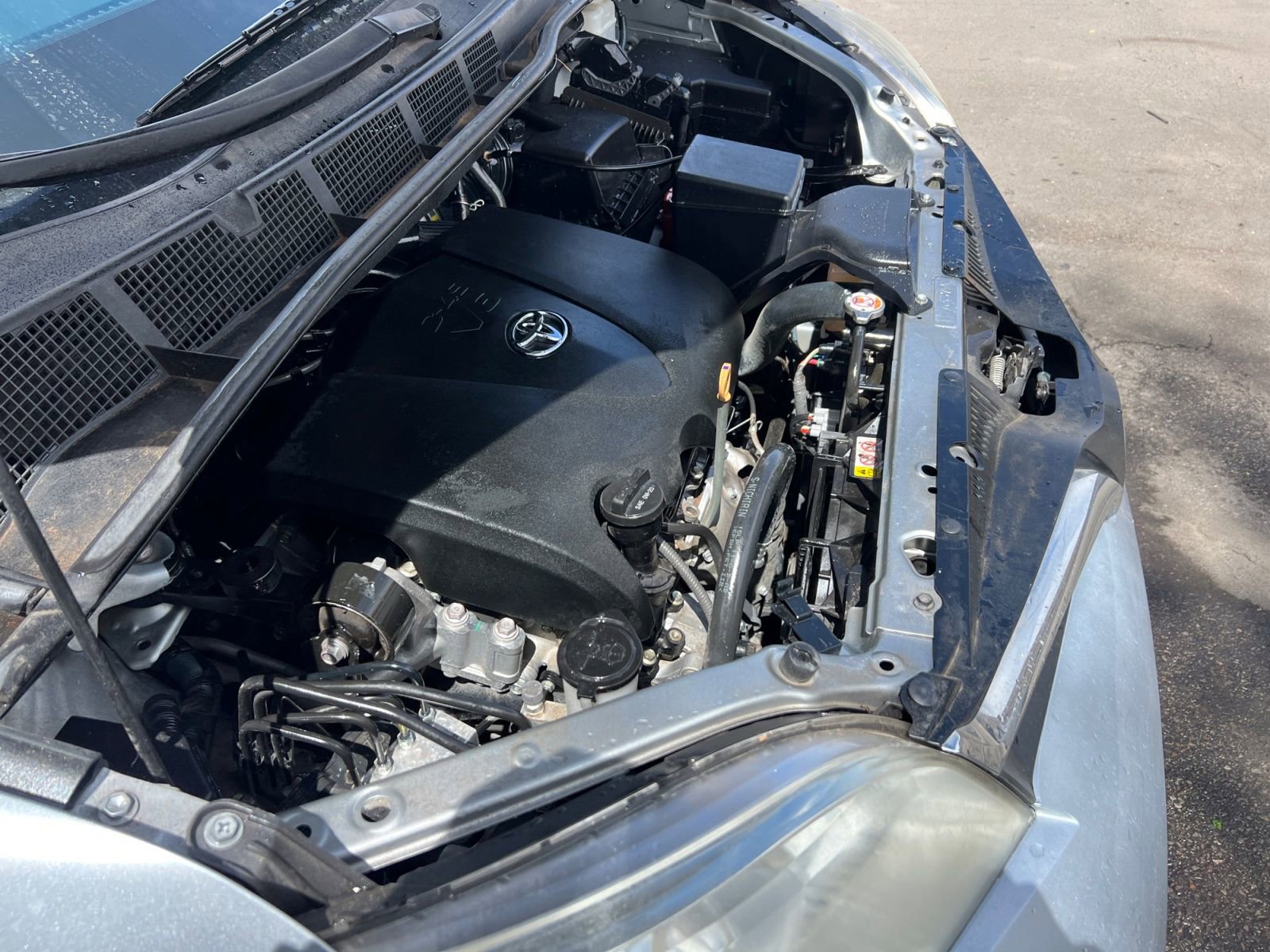 Used 2019 Toyota Sienna LE w/ LE Preferred Package FWD image 32