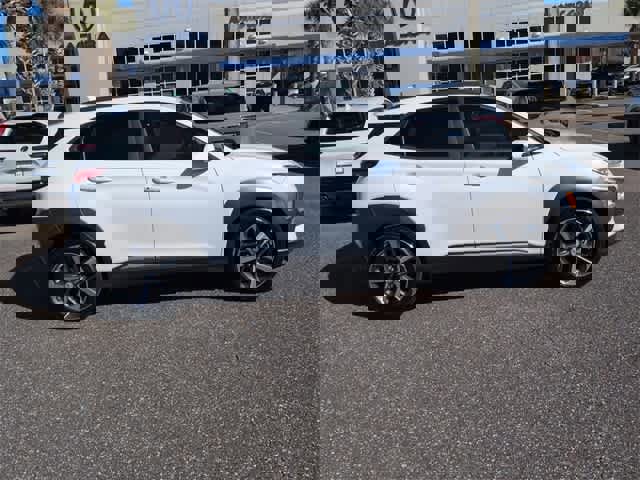 Used 2021 Hyundai Kona Limited w/ Cargo Package image 9