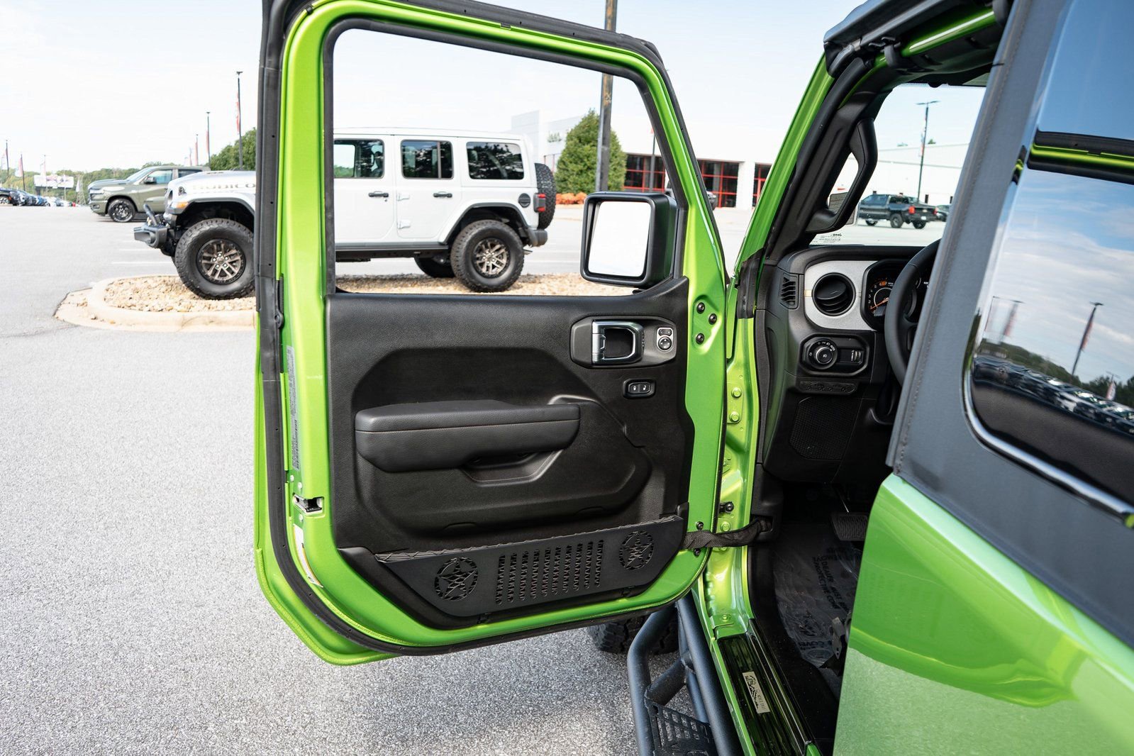 Used 2025 Jeep Wrangler Sport image 16