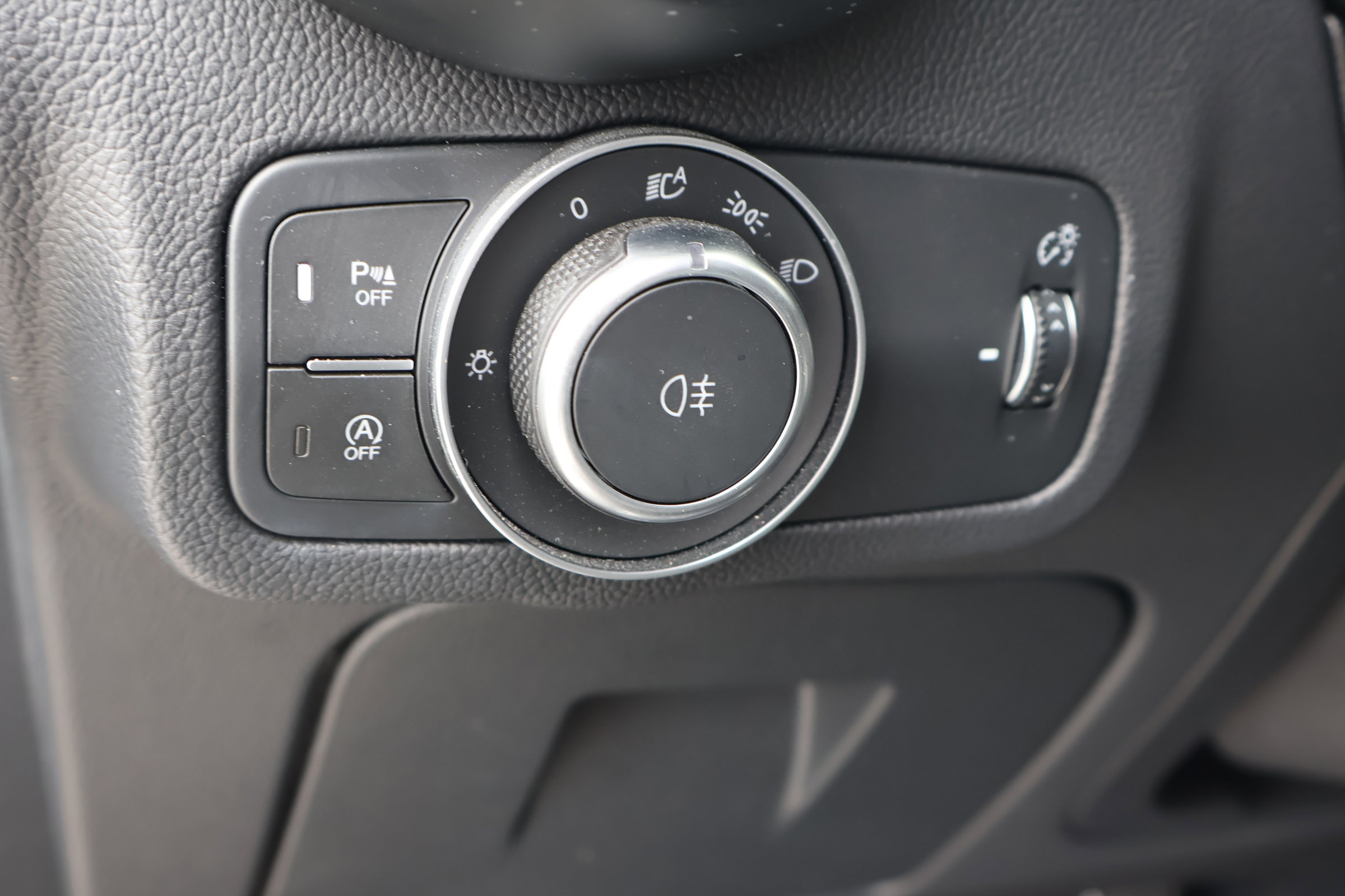 Used 2024 Alfa Romeo Stelvio Ti AWD/4WD image 23