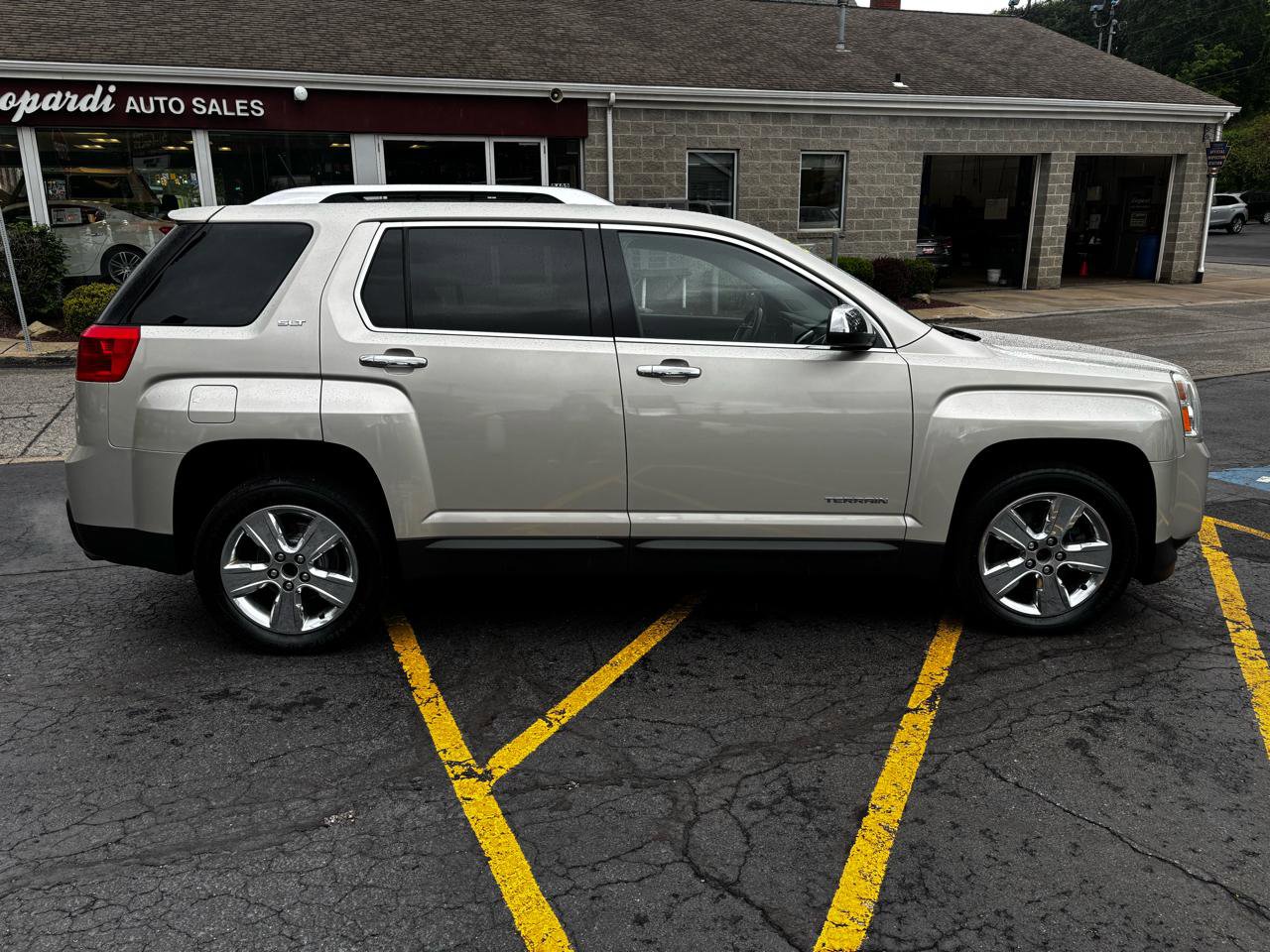 Used 2014 GMC Terrain SLT AWD/4WD image 8