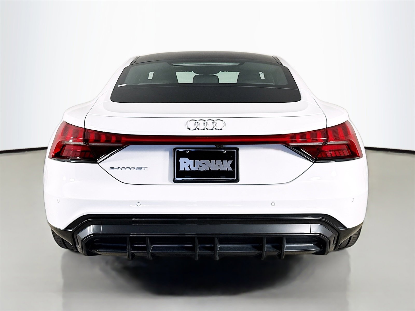 Certified 2022 Audi e-tron GT Premium Plus image 6