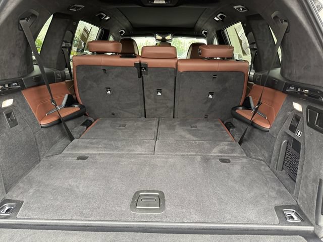 Used 2024 BMW X7 xDrive40i w/ M Sport Package AWD/4WD image 18